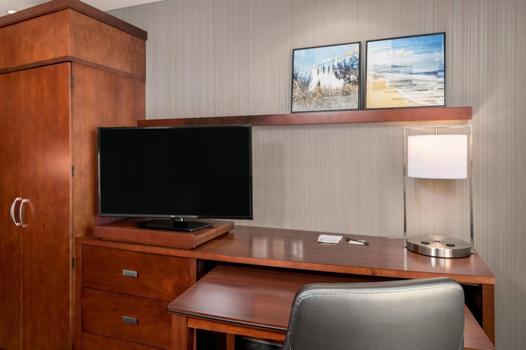 Courtyard By Marriott San Diego Oceanside Ngoại thất bức ảnh
