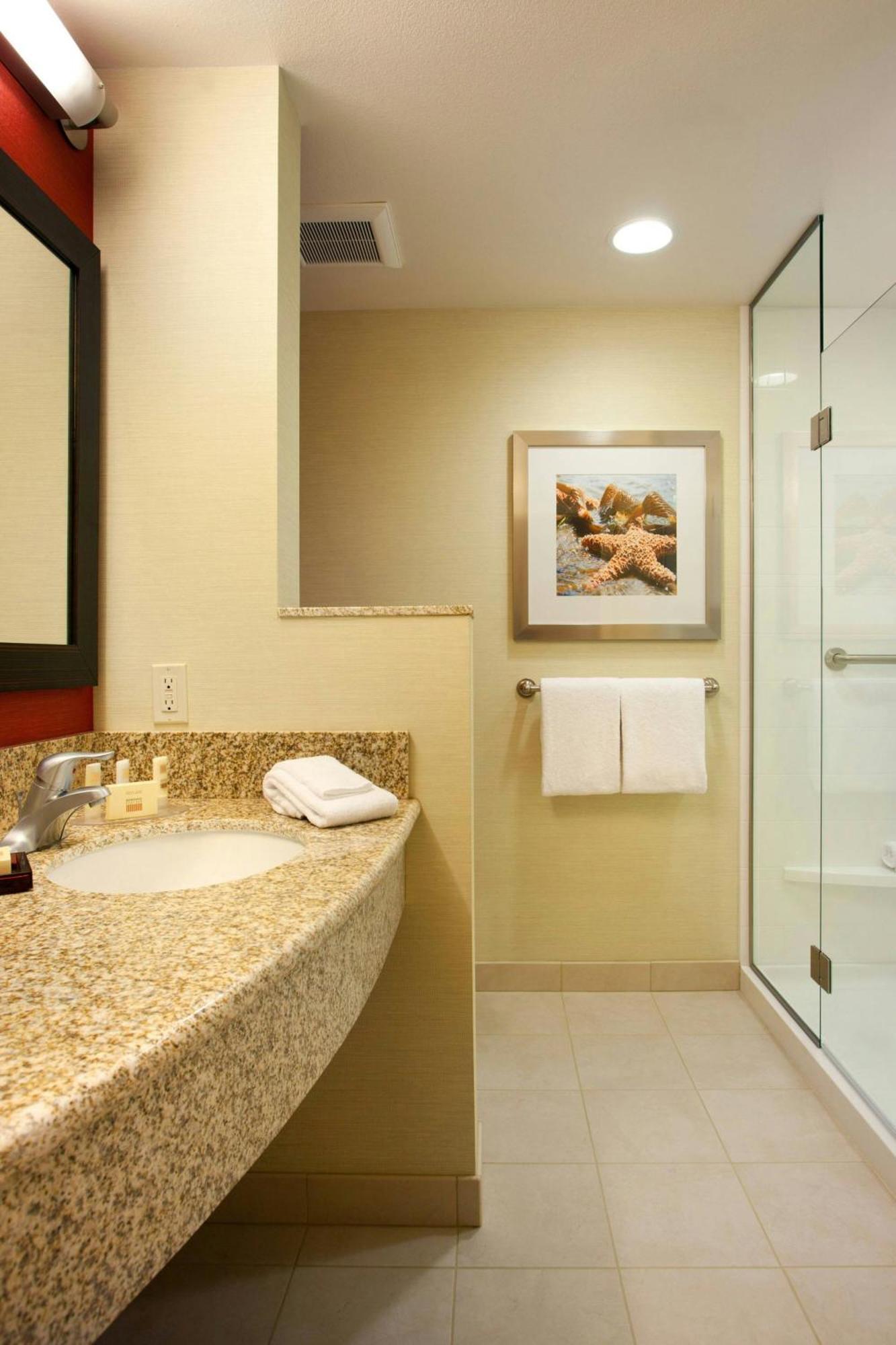 Courtyard By Marriott San Diego Oceanside Ngoại thất bức ảnh